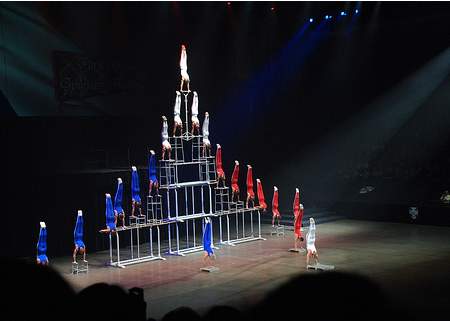 Paris-Police-Handstands