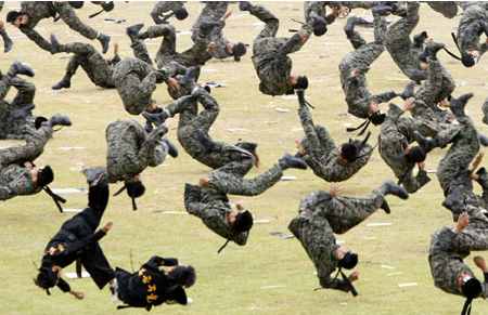 Photo: Ahn Young-joon/AP - click image for Big Picture